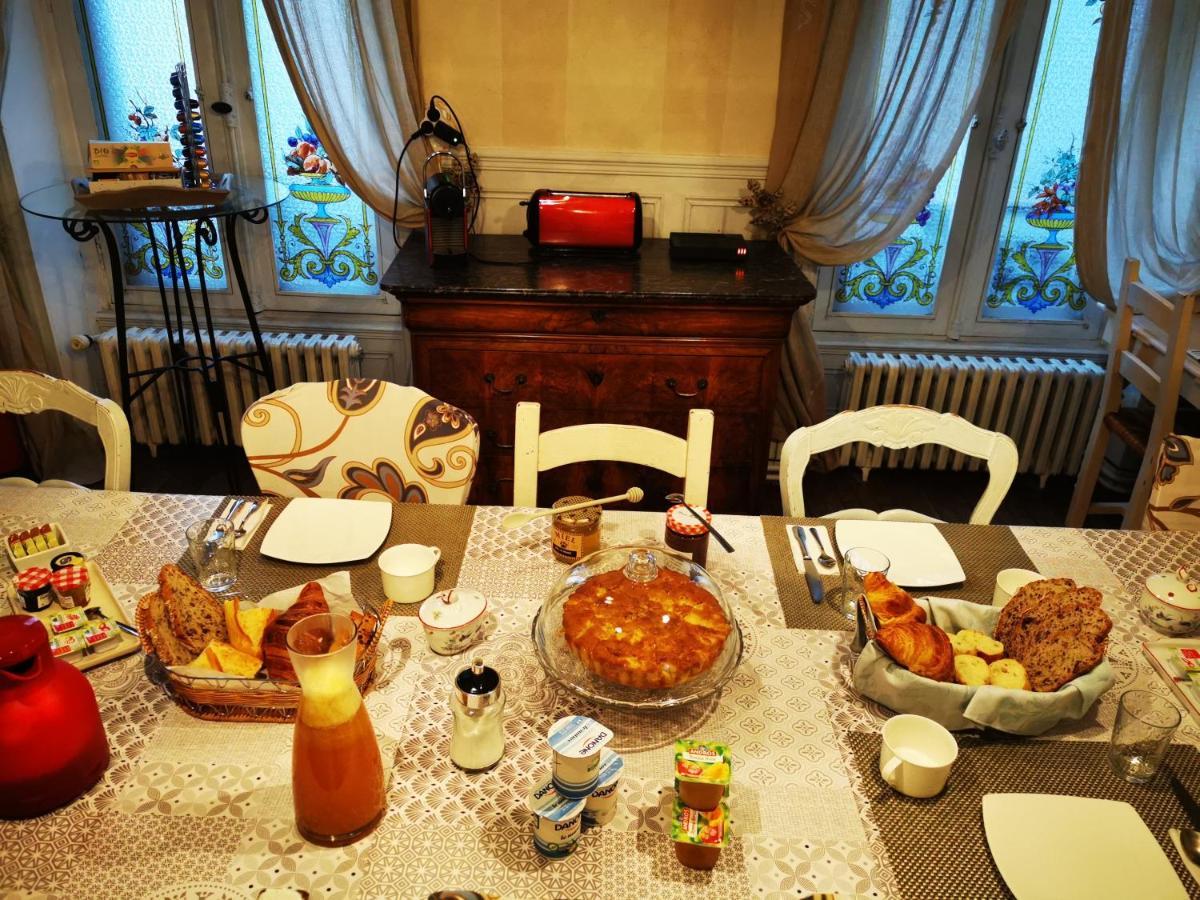 La Chasse Royale Hotel Plailly Bagian luar foto