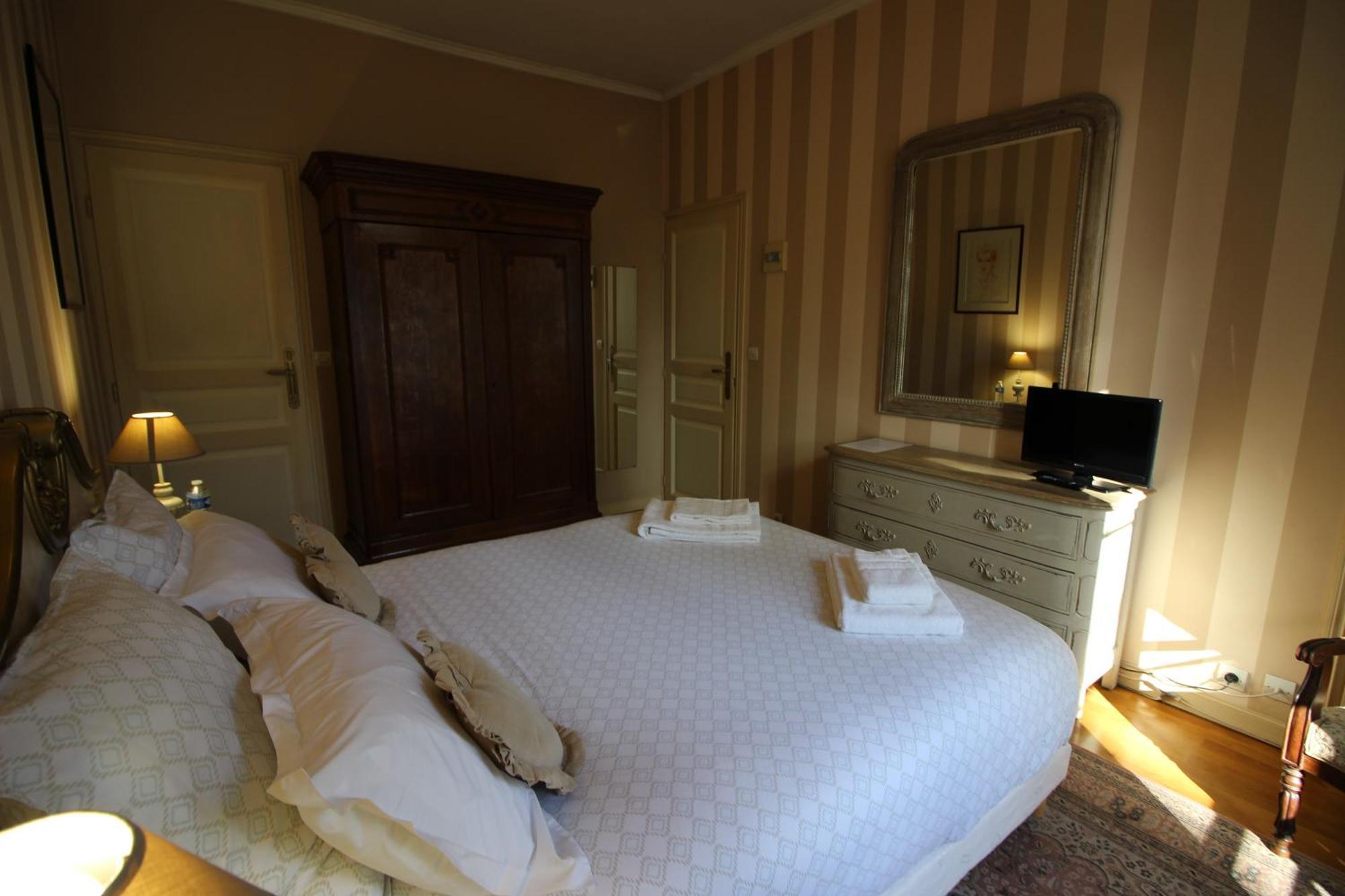 La Chasse Royale Hotel Plailly Bagian luar foto